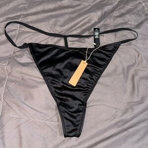 SKIMS THONG ONYX